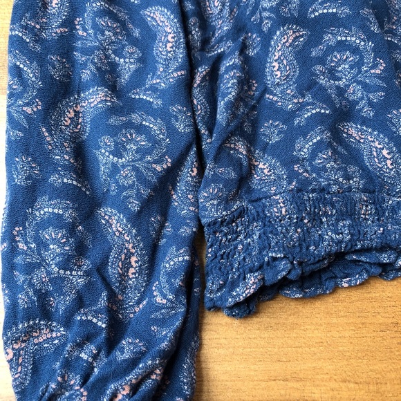 American Eagle 3/4 Sleeve Paisley Style Crop top - Picture 6 of 10
